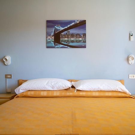 Hotel Quattropalme Tortoreto Buitenkant foto