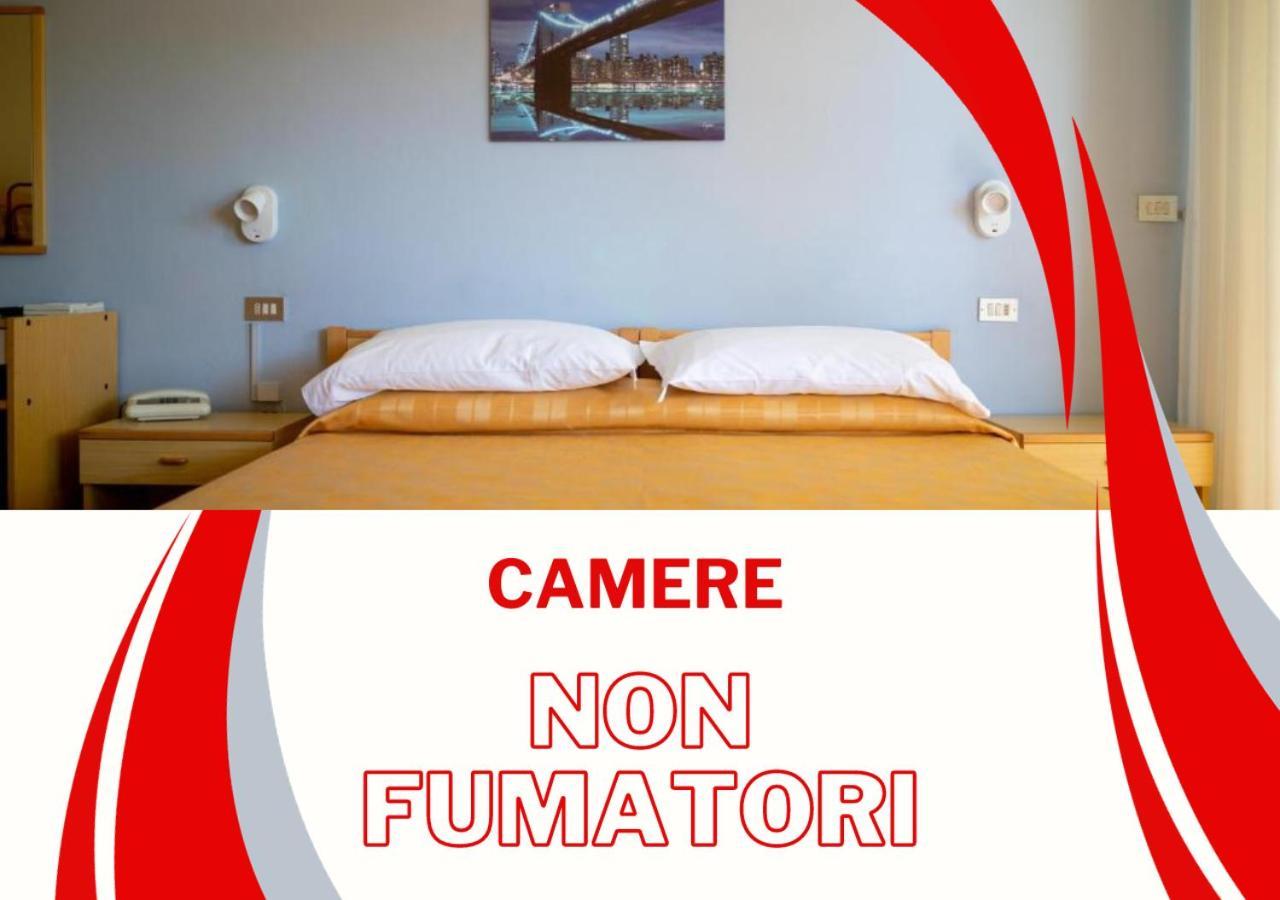 Hotel Quattropalme Tortoreto Buitenkant foto