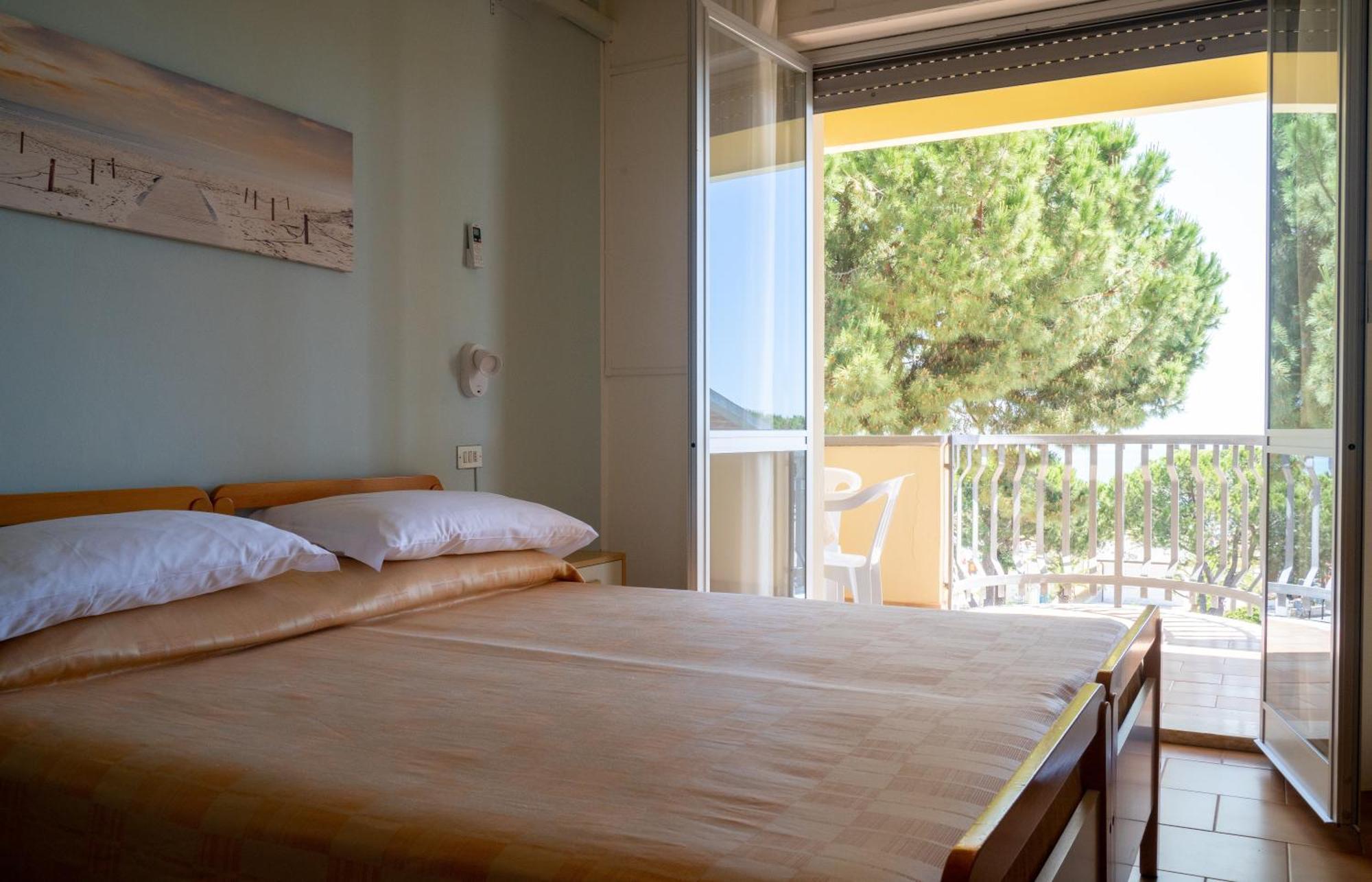 Hotel Quattropalme Tortoreto Buitenkant foto